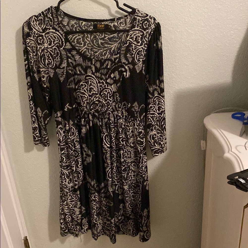 R &B Collections Black and White 3/4 Sleeve Sundress
